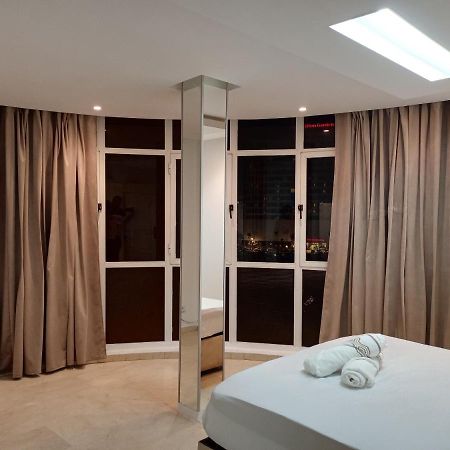 Nouveau Appartement Au Centre Ville En Face Hilton Tanger Exterior foto