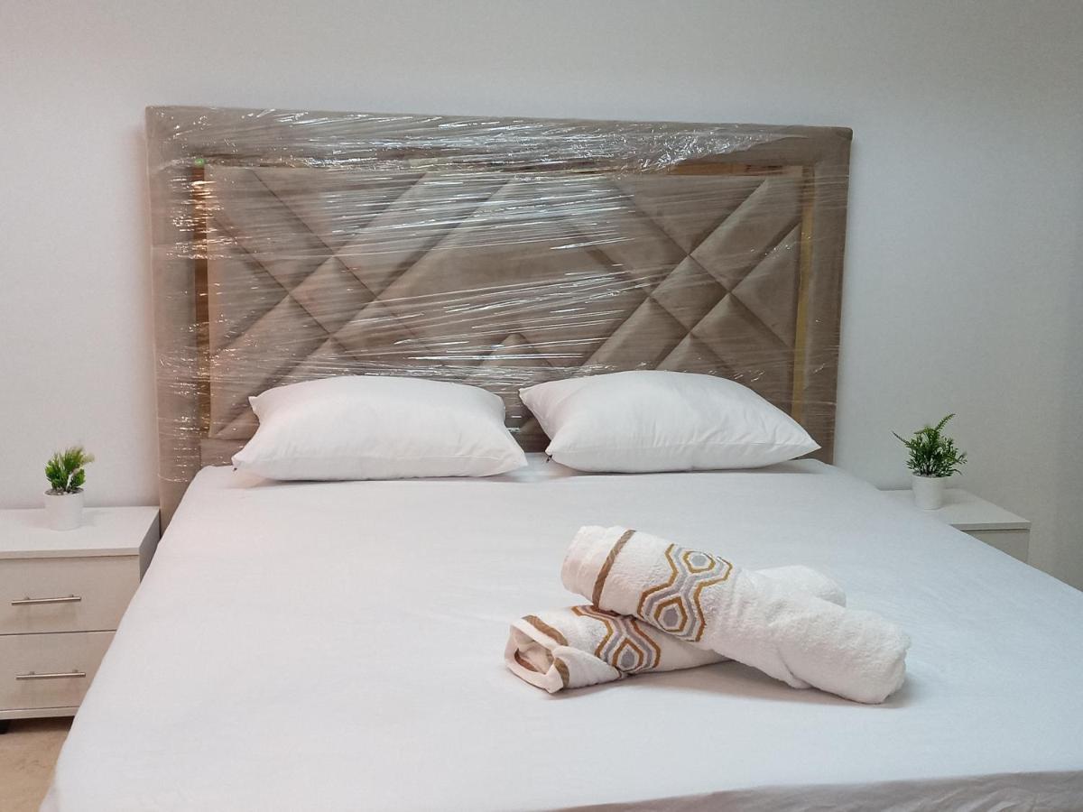 Nouveau Appartement Au Centre Ville En Face Hilton Tanger Exterior foto