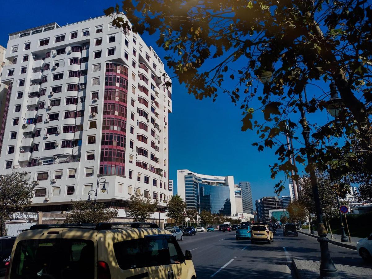 Nouveau Appartement Au Centre Ville En Face Hilton Tanger Exterior foto