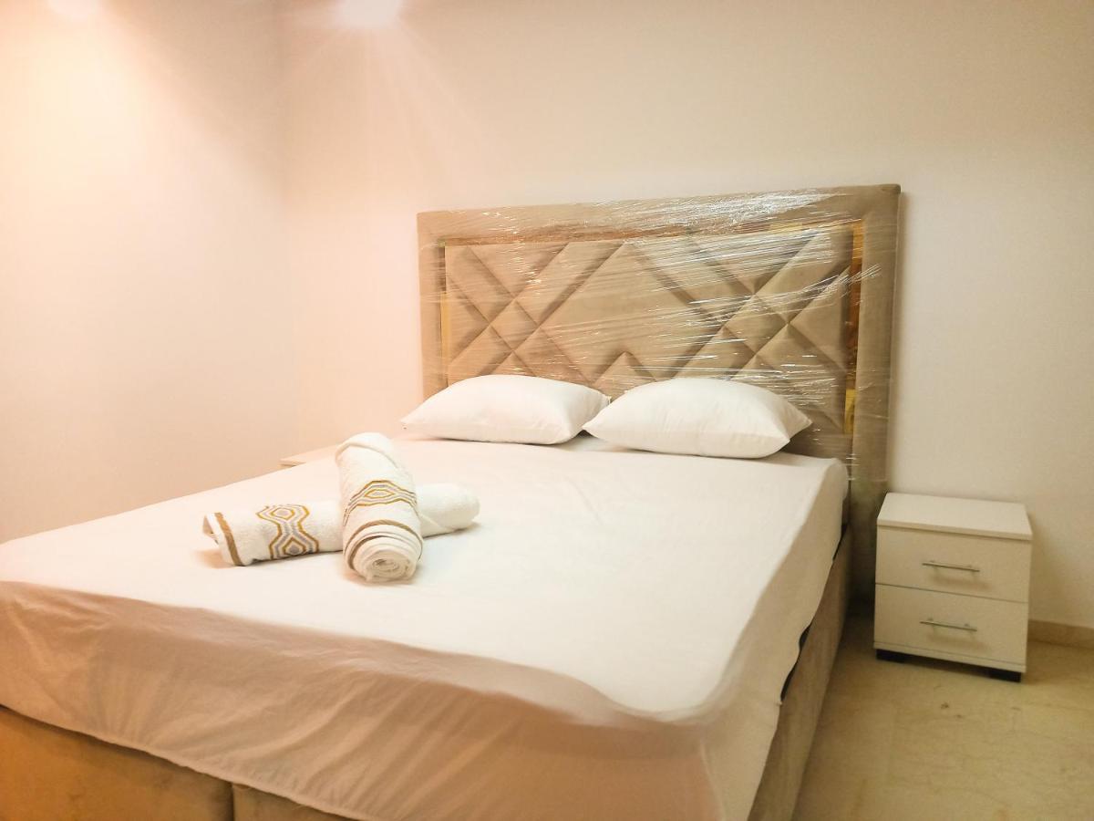 Nouveau Appartement Au Centre Ville En Face Hilton Tanger Exterior foto