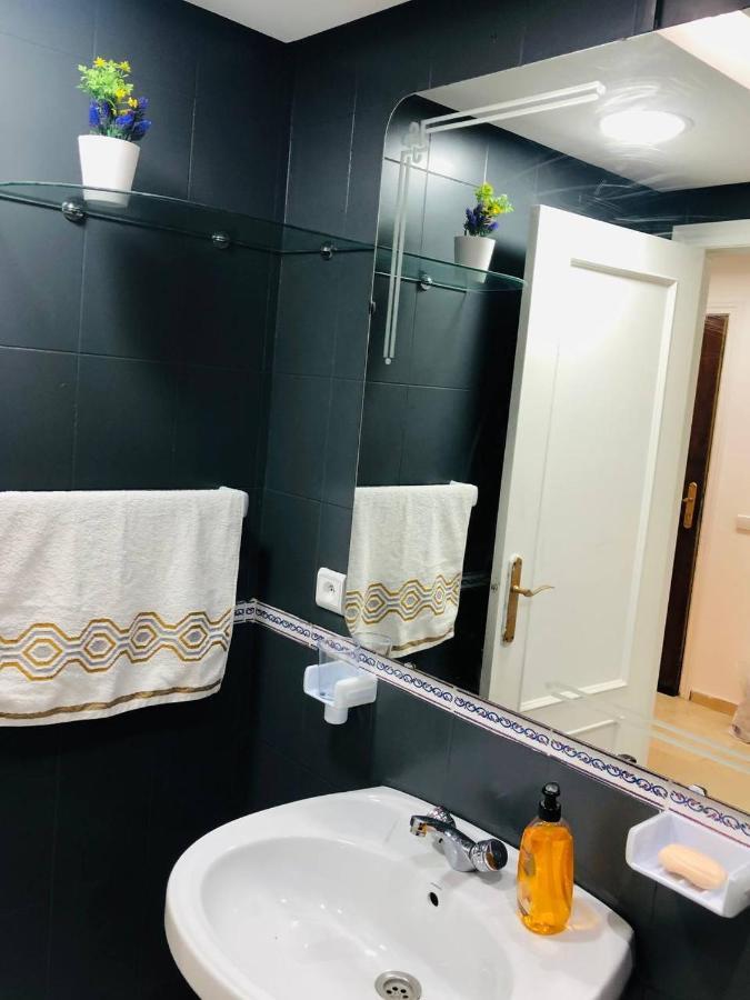 Nouveau Appartement Au Centre Ville En Face Hilton Tanger Exterior foto
